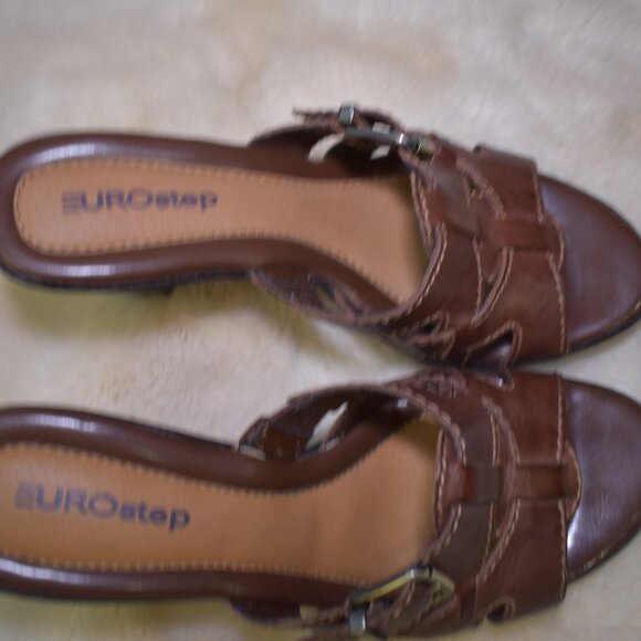 Eurostep Brown Leather Slip-On Sandals Size 8 Open Toe Buckle Casual Comfrot - Picture 9 of 10